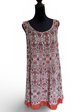 Max Studio Printed Sleeveless Dress in a Warm Rust and White. Size L